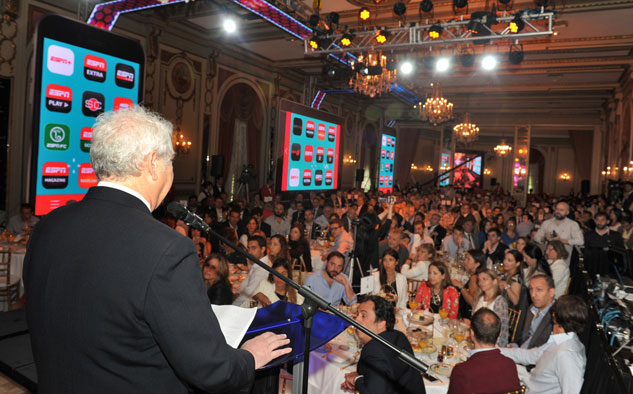ESPN Panorámica del salón principal del Alvear Palace Hotel, uno de los tres que llenó la convocatoria.
