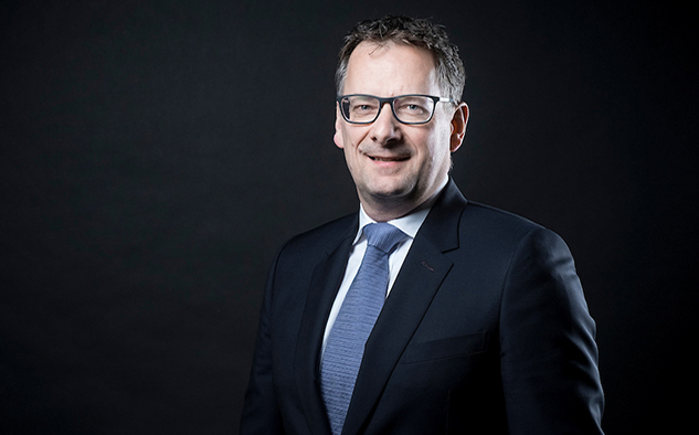 Steve Collar, presidente y CEO de SES.