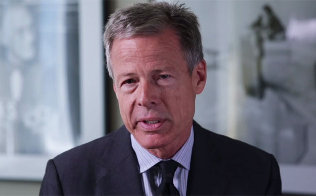 El presidente ejecutivo de TW, Jeff Bewkes, fue el portavoz del rechazo a la oferta de Murdoch. Acompañó la negativa de venta con un video en donde formaliza la postura del grupo.