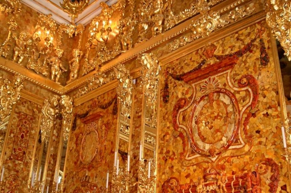 Walls of The Amber Room
