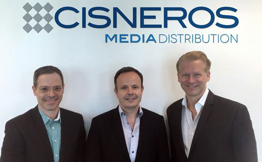 Jonathan Blum, Presidente de Cisneros Media; Marcel Vinay, Jr., CEO de Comarex; y Marcello Coltro, Vicepresidente Ejecutivo de Cisneros Media Distribution
