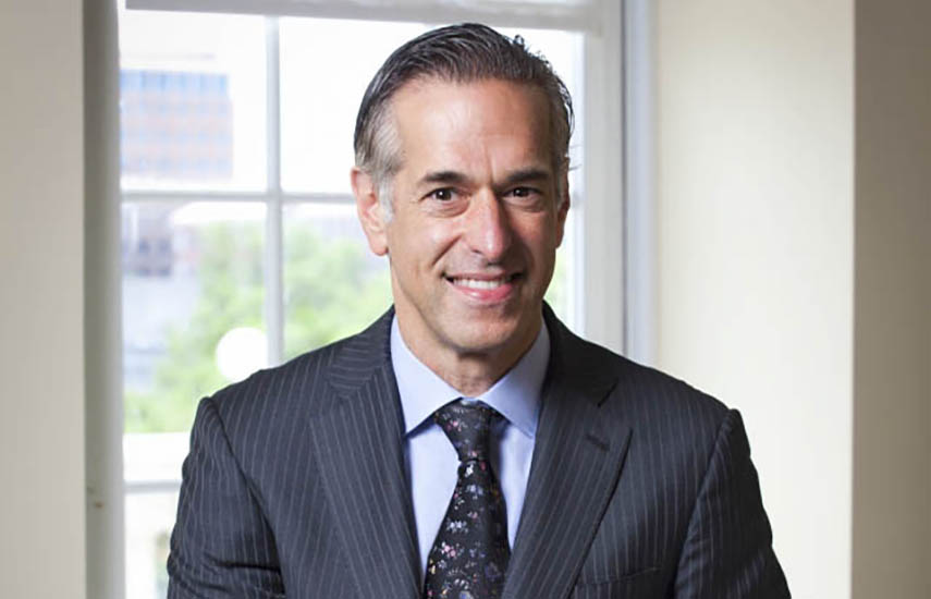 Alan Sokol, presidente y director ejecutivo de Hemisphere.