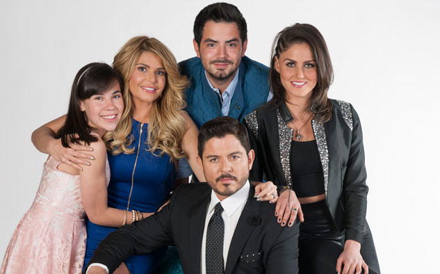 Televisa Estrellas en la telenovela de Televisa: Jocelin Zuckerman, Itatí Cantoral, José Eduardo Derbez, Ernesto Laguardia y Scarlet Dergal