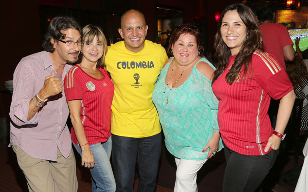 Carlos Velez, Melisa Quinoy, Santiago Herrera, Gladys Colon y Daniela Martinez, en un alto de la reunión de Miami.