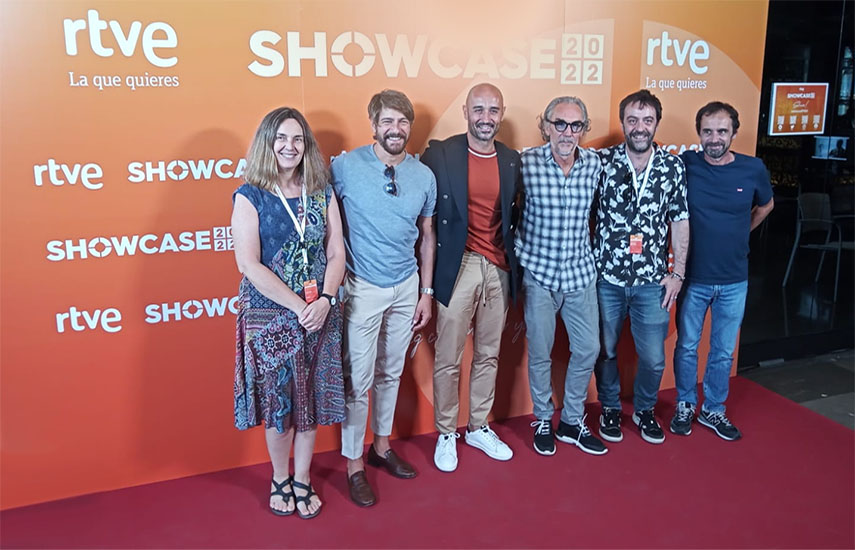 Protagonistas de La Caza.Guadiana: Mar Díaz, productora ejecutiva de RTVE; Félix Gómez y Alain Hernández, actores; José Manuel Lorenzo, productor ejecutivo; Agustín Martínez, guionista; y Rafa Montesinos, director.