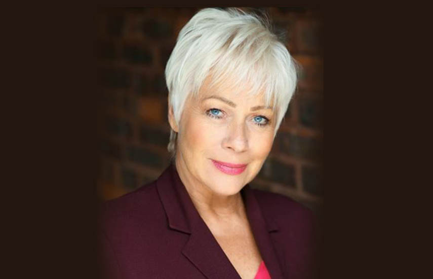 Denise Welch, una de las actrices más conocidas de la TV en Gran Bretaña, presenta la serie.
