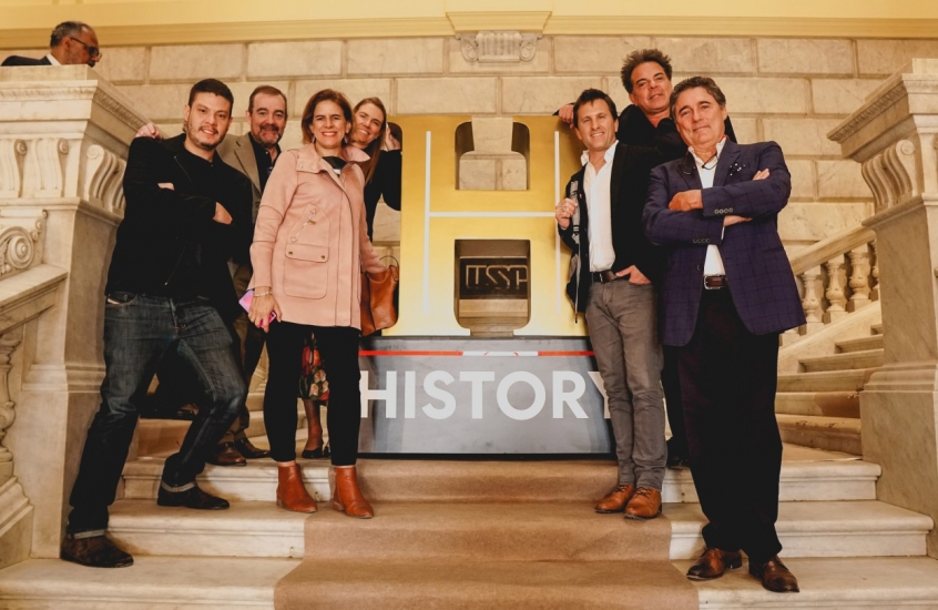 Los principales ejecutivos de de A+E Networks Latinoamérica, liderados por Eddy Ruiz, su presidente, se han comprometido con el histórico acontecimiento brasileño, motorizando una programación especial en History.
