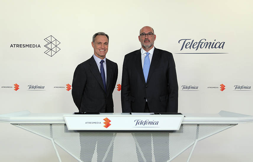 Silvio González, consejero delegado de Atresmedia, y Emilio Gayo, presidente de Telefónica España, en el acto presentación de Buendía Estudios.