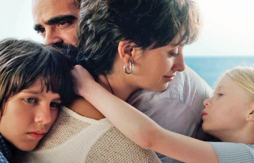 “Ma Ma”, dirigida por Julio Medem, tiene a Penélope Cruz como Magda, una madre y maestra desempleada que es diagnosticada con cáncer de mama.