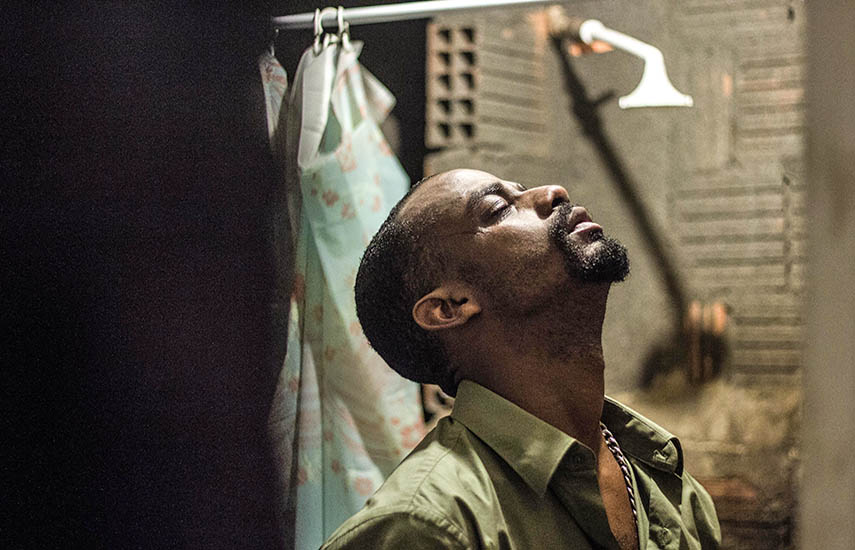 El brasileño Raphael Logam interpreta a Evandro en la serie.