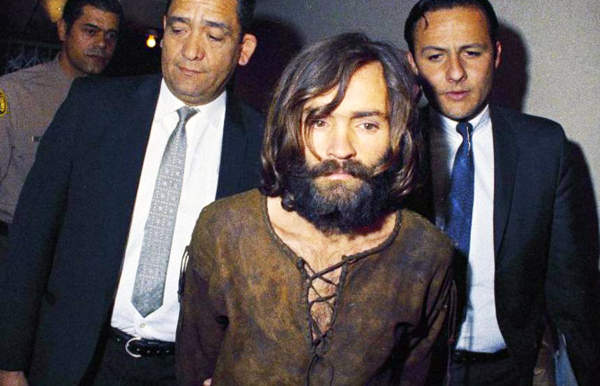 El apellido de Manson todavía resuena como sinónimo de los peligros de los cultos y esta serie ofrece una perspectiva valiosa.