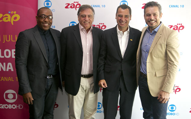 Globo Daniel Nascimento, Ricardo Scalamandré, Nuno Aguiar y el actor Luigi Baricelli, en el evento presentación realizado en Luanda.