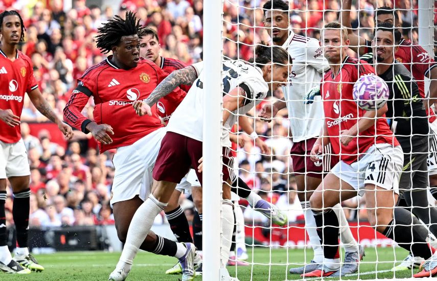 PREMIER LEAGUE El choque entre Manchester United y el Arsenal fue el principal atractivo de la primera fecha de la Premier League