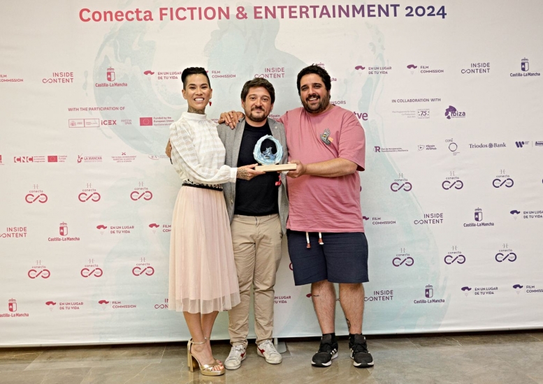 Mi hoa Lee, Alberto Fernández y David Caiña, al cierre de la entrega de premios del Pitch.