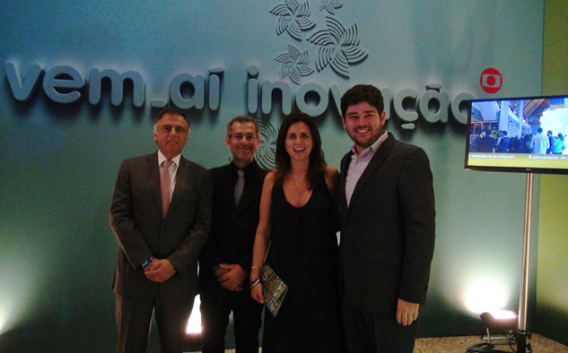 Representantes de emisoras y canales de TV socios y clientes del área internacional de Globo, como asistieron a la presentación de nuevos contenidos, entre ellos Luis Proença y Vanessa Tierno, de SIC, de Portugal, recibidos por los directores del área internacional Ricardo Scalamandré (izq.) y Raphael Correa Netto (der.)
