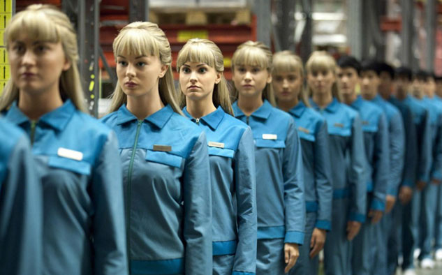 Humans, es el nombre de una de las series con producción a cargo de Xbox Entertainment Studios y Channel 4 del Reino Unido. Esta adaptación de la serie sueca Real Humans endrá ocho capítulos de una hora.