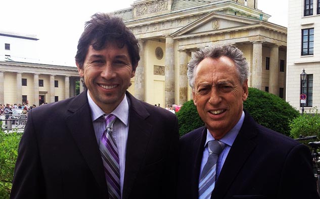 ESPN Comentaristas para América Latina de ESPN: Jorge Bermúdez y Enrique Wolff, en Berlin, prestos para el gran día.
