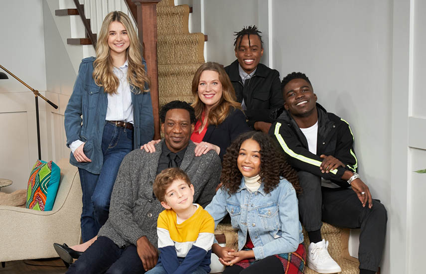 The Parker Andersons/Amelia Parker sigue el día a día conmovedoramente divertido de esta familia diversa. y recién mezclada.