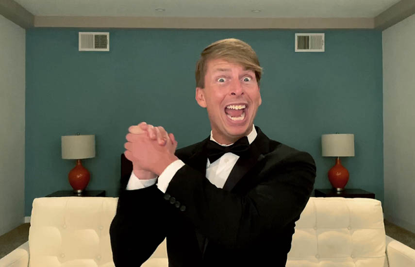 “Second City Presents: The Last Show Left on Earth ” está protagonizada por ex alumnos de Second City y sus amigos famosos, y presentado por grandes nombres como Jack McBrayer (30 Rock).