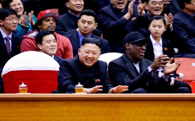 Una de las ocurrencias recientes de Vice, que la ha llevado a ganar muchos titulares, fue la de reunir al el ex jugador de la NBA, Dennis Rodman, y el líder de Corea del Norte Kim Jong-un, en una "misión de diplomacia del baloncesto en tierras norcoreanas”, junto a tres miembros de los Harlem Globetrotters.