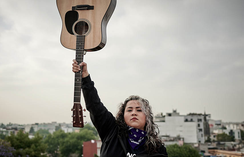Vivir Quintana, cantante símbolo del movimiento feminista en México, protagoniza la primera entrega.