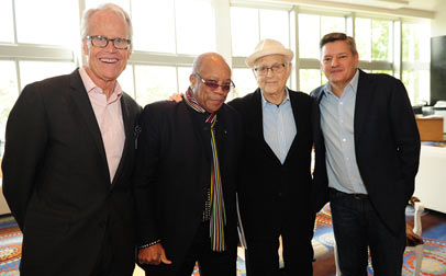 Simon Wilkinson/ NATPE Rod Perth, Quincy Jones, Norman Lear y Ted Sarandos
